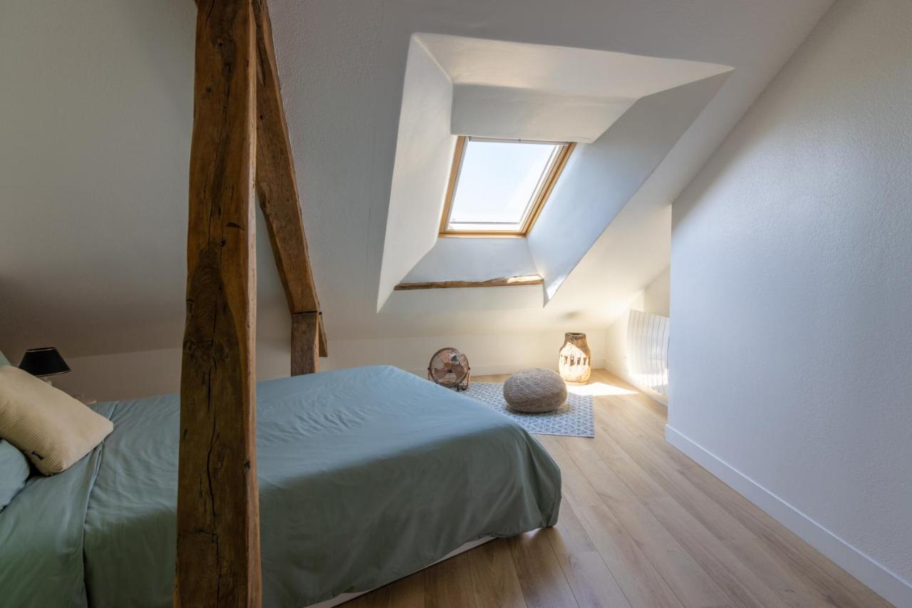 APPARTEMENT DUPLEX SAUMUR CENTRE, refait à neuf, à proximité du château Exterior foto